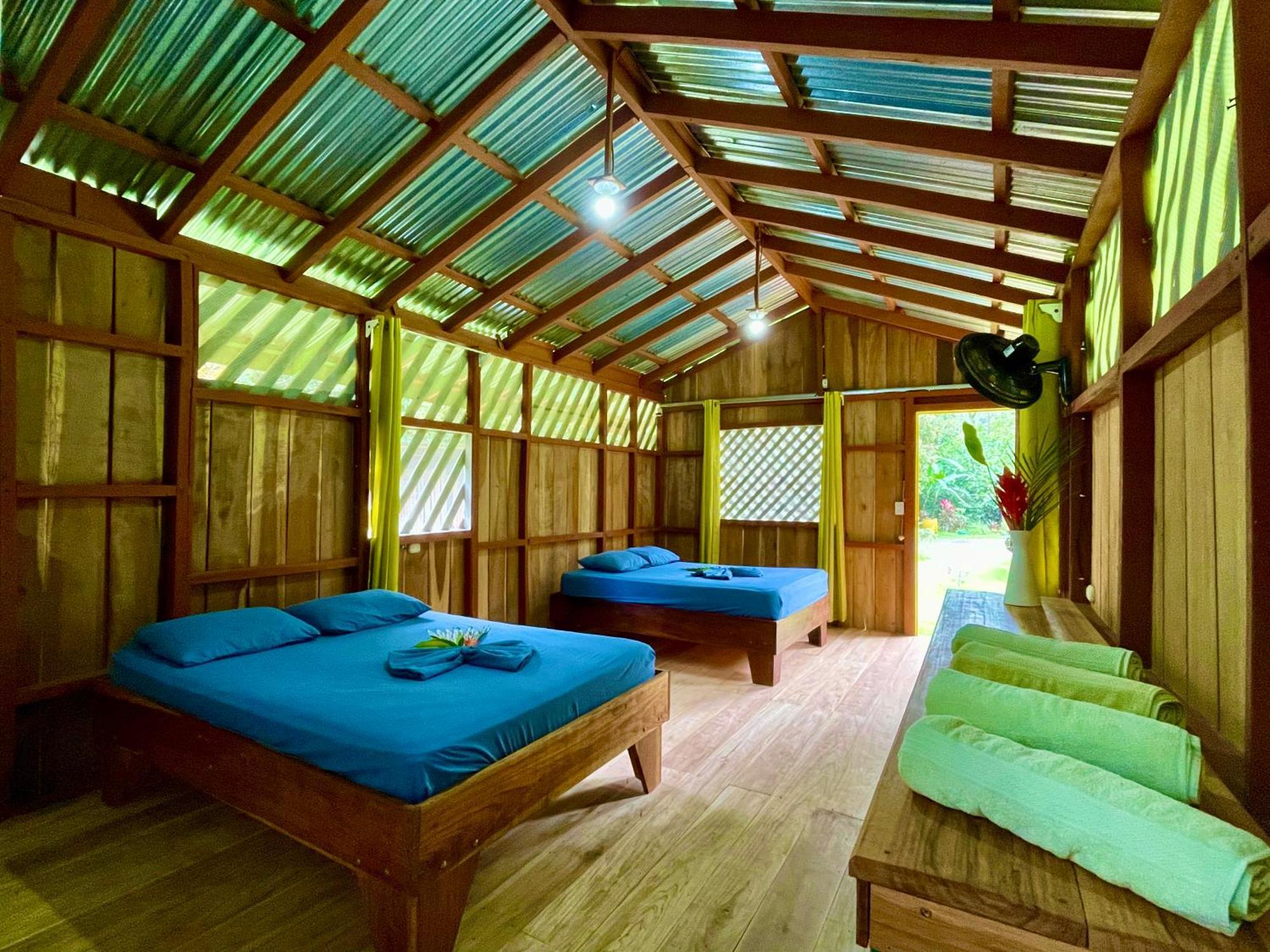 Alouatta Lodge And Canopy Cahuita Eksteriør bilde